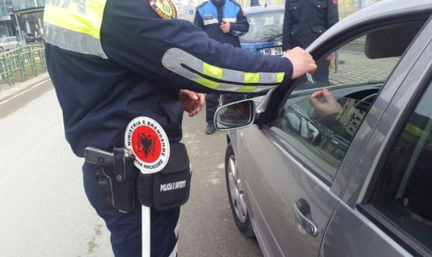 Urdher i Ministrise se Brendshme: Bllokohet qarkullimi i te gjitha mjeteve te blinduara
